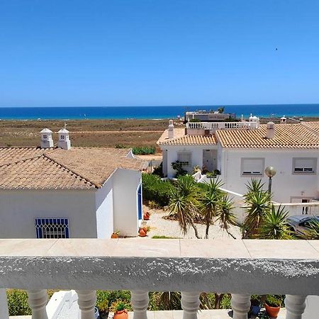 The Swallow'S Rest Beach House - Meia Praia Lagos Luaran gambar