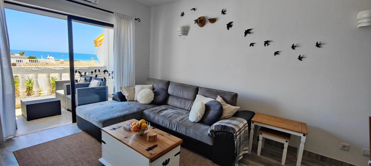 The Swallow'S Rest Beach House - Meia Praia Lagos Luaran gambar