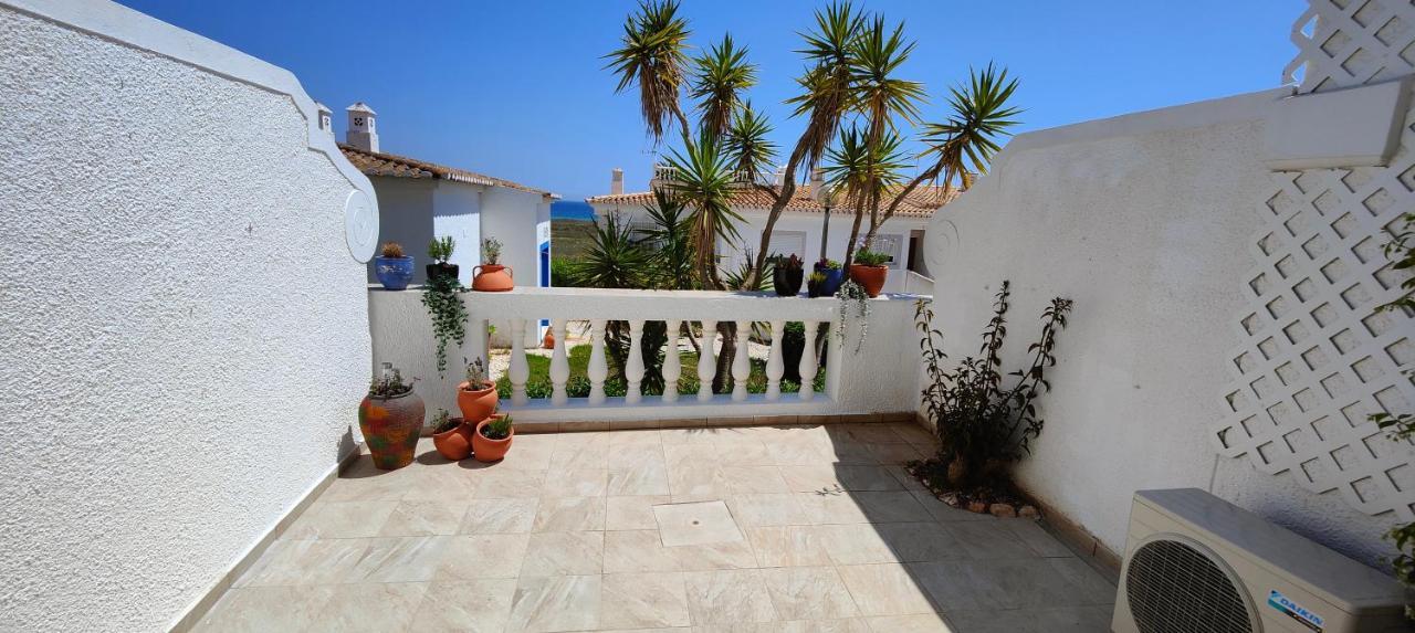 The Swallow'S Rest Beach House - Meia Praia Lagos Luaran gambar
