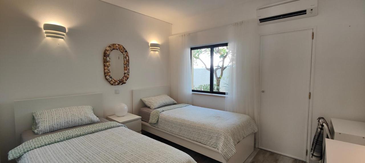 The Swallow'S Rest Beach House - Meia Praia Lagos Luaran gambar